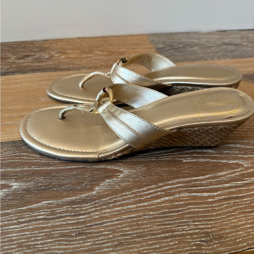 Lilly Pulitzer Mckim Wedge gold Sandals size 9 - Picture 4 of 10